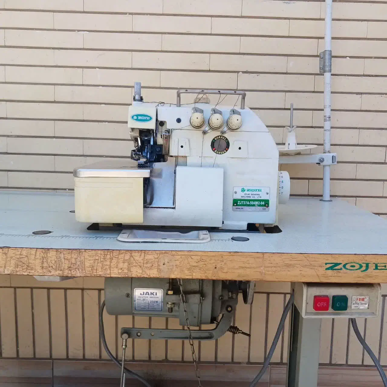 سر دوز برند زوجی|چرخ خیاطی و ریسندگی|طبس, |دیوار