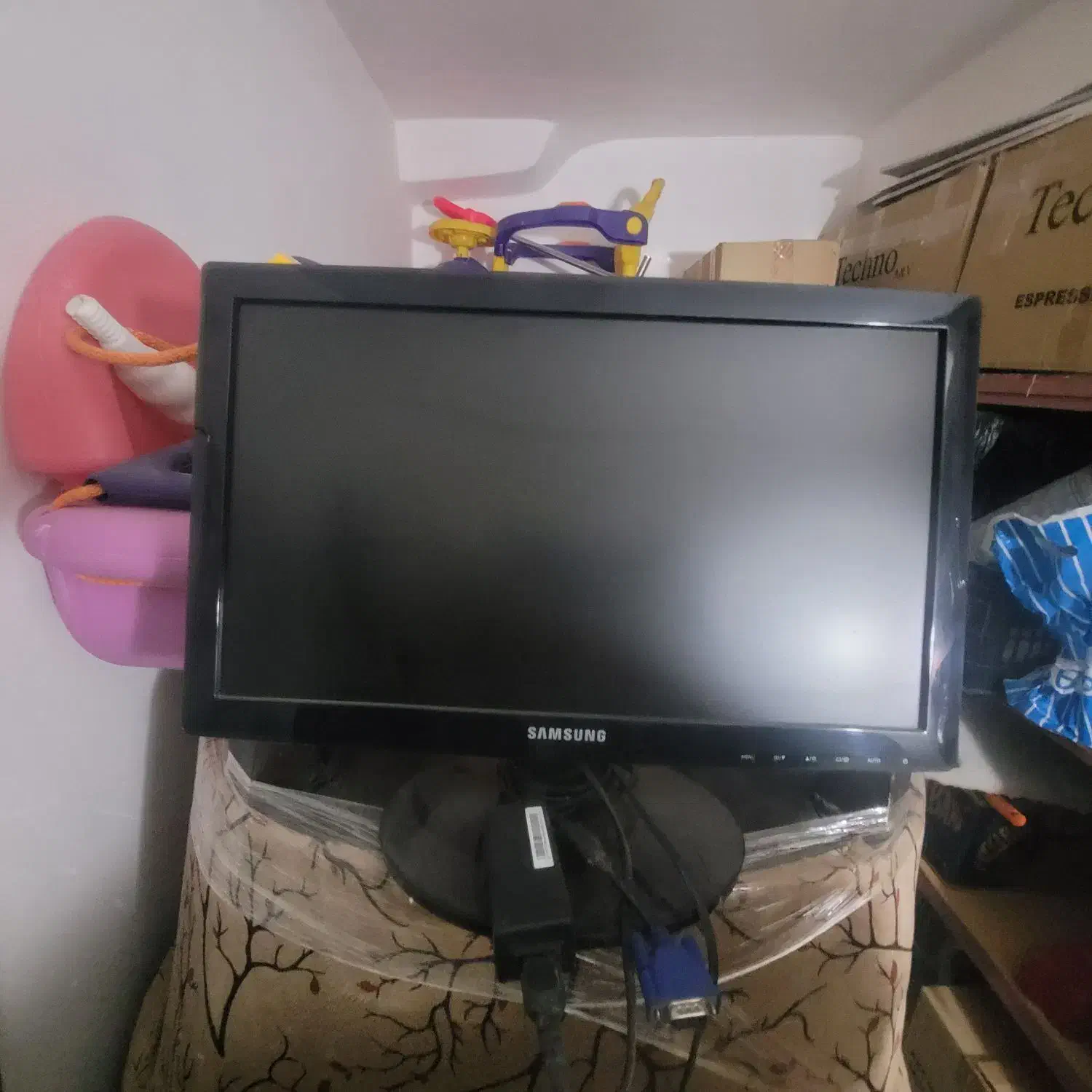 مانیتور ۱۹ سامسونگ|قطعات و لوازم جانبی رایانه|الوند, |دیوار