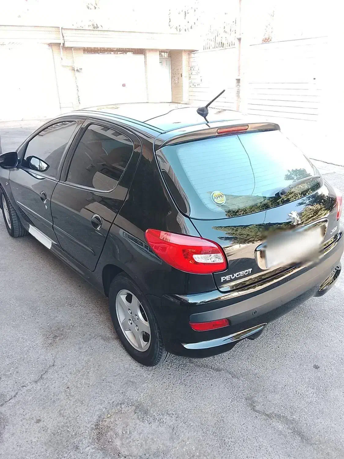 207پانوراما مدل 1401|خودرو سواری و وانت|شیراز, پشم شیشه|دیوار