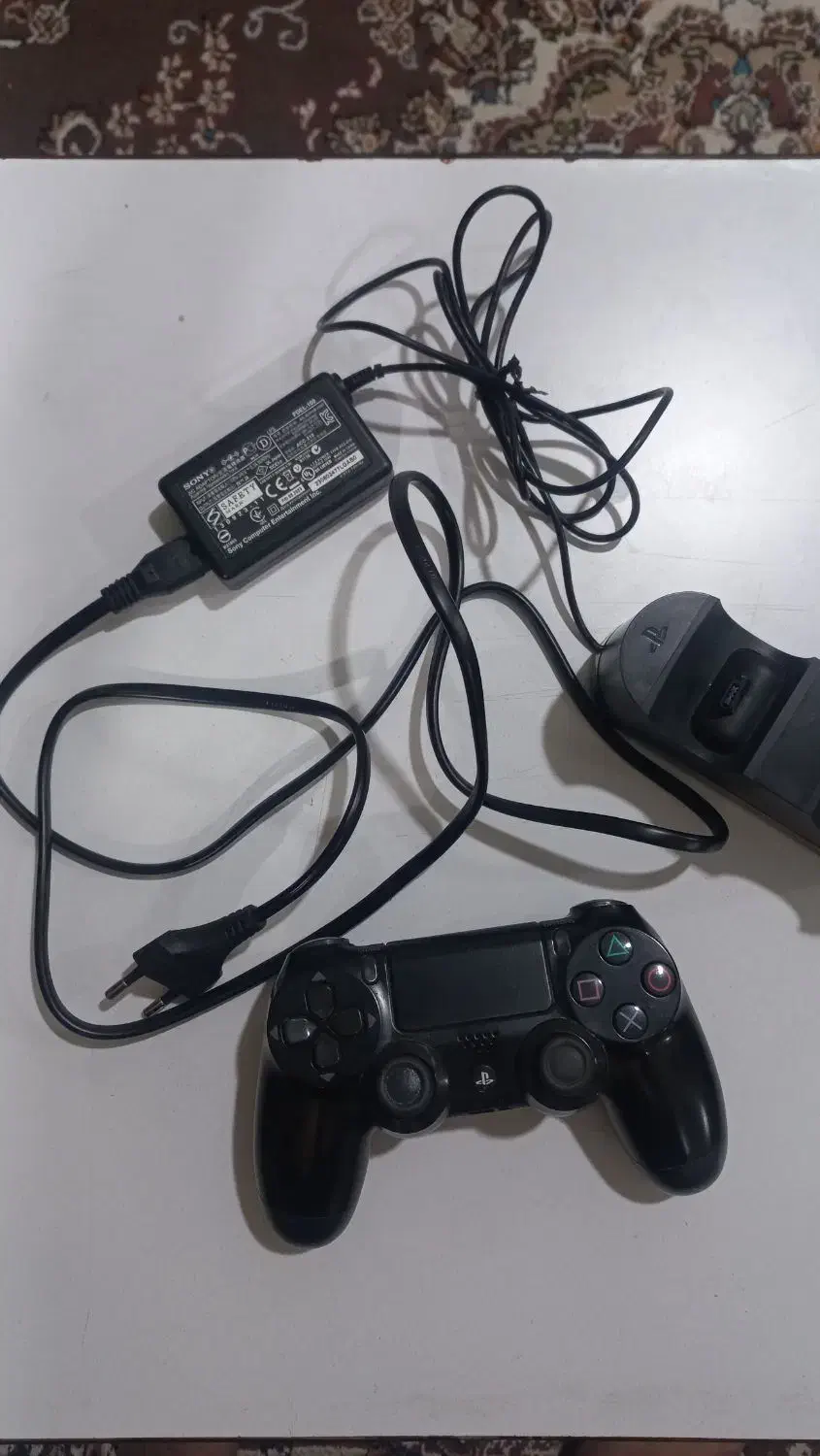 دسته ps4 اورجینال(اصلی) با شارژرو استند|کنسول، بازی ویدئویی و آنلاین|تهران, کیانشهر|دیوار