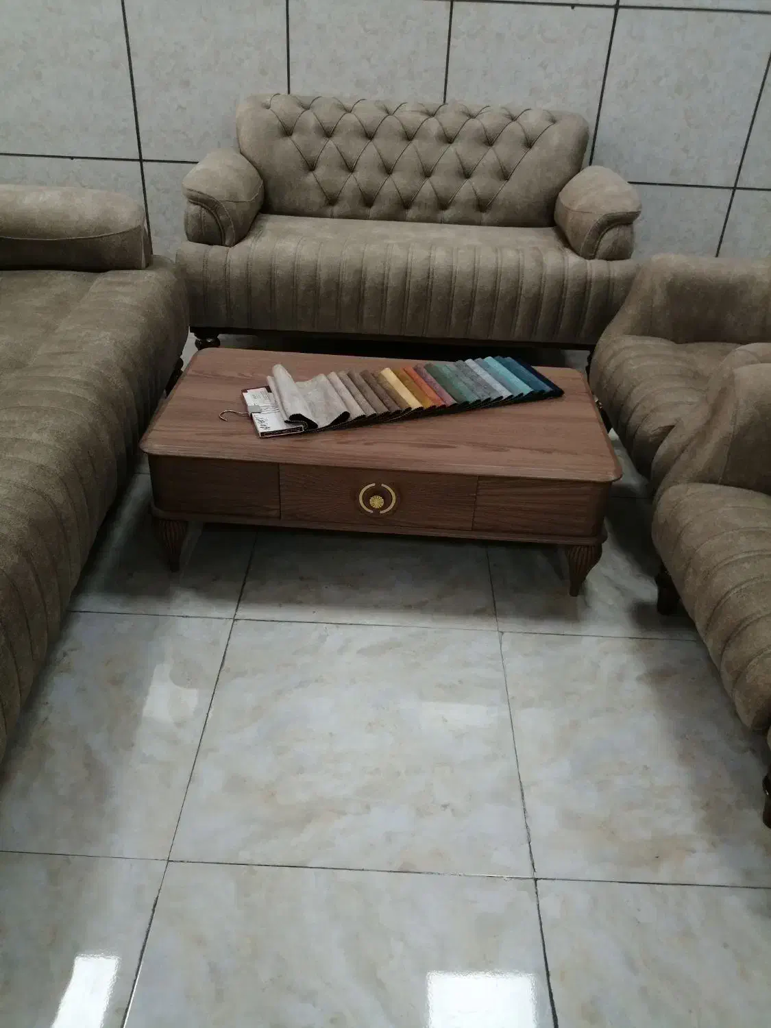 مبل مدل نیلوفر|مبلمان خانگی و میز عسلی|الوند, |دیوار