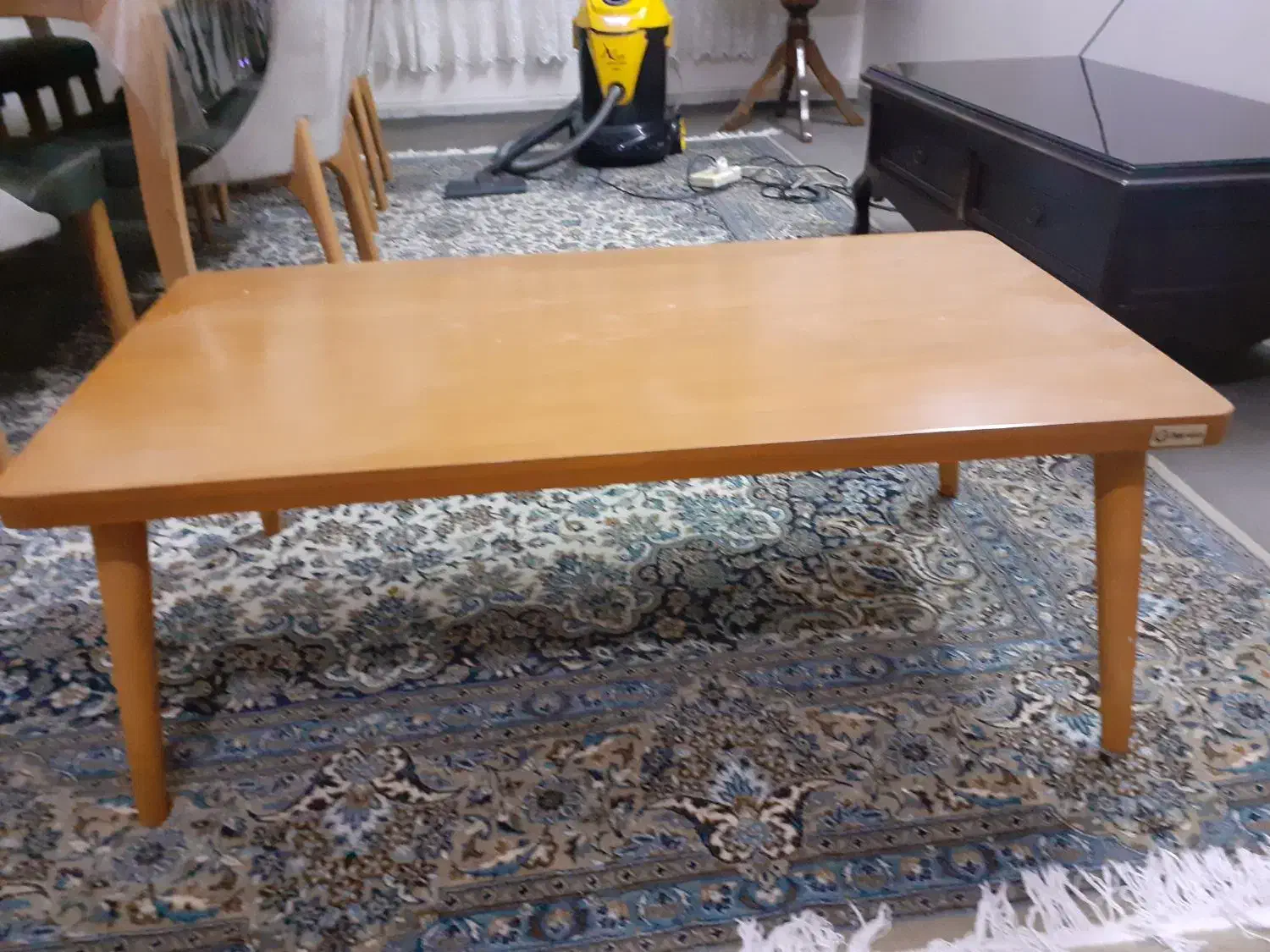 دوعددمیز چوبی هردومیزهای جلومبلی هستن کاملا سالم|مبلمان خانگی و میز عسلی|اصفهان, شفق|دیوار