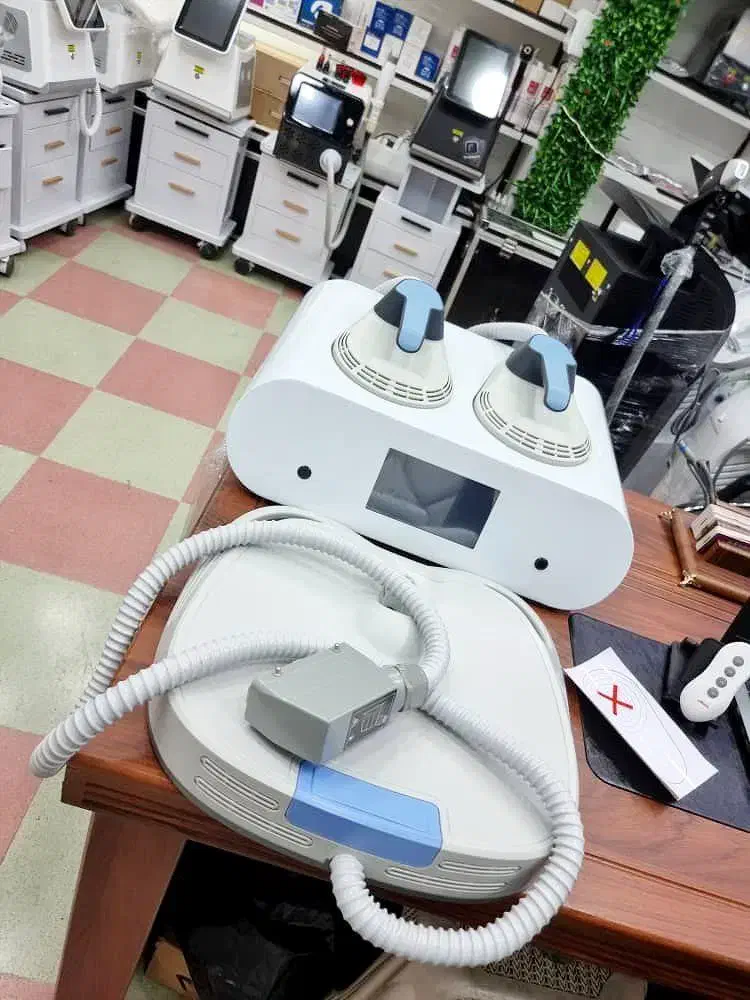 دستگاه عضله ساز EMSبرند ناب وی ۲۰۲۵|آرایشگاه و سالن‌های زیبایی|چهاردانگه (تهران), |دیوار