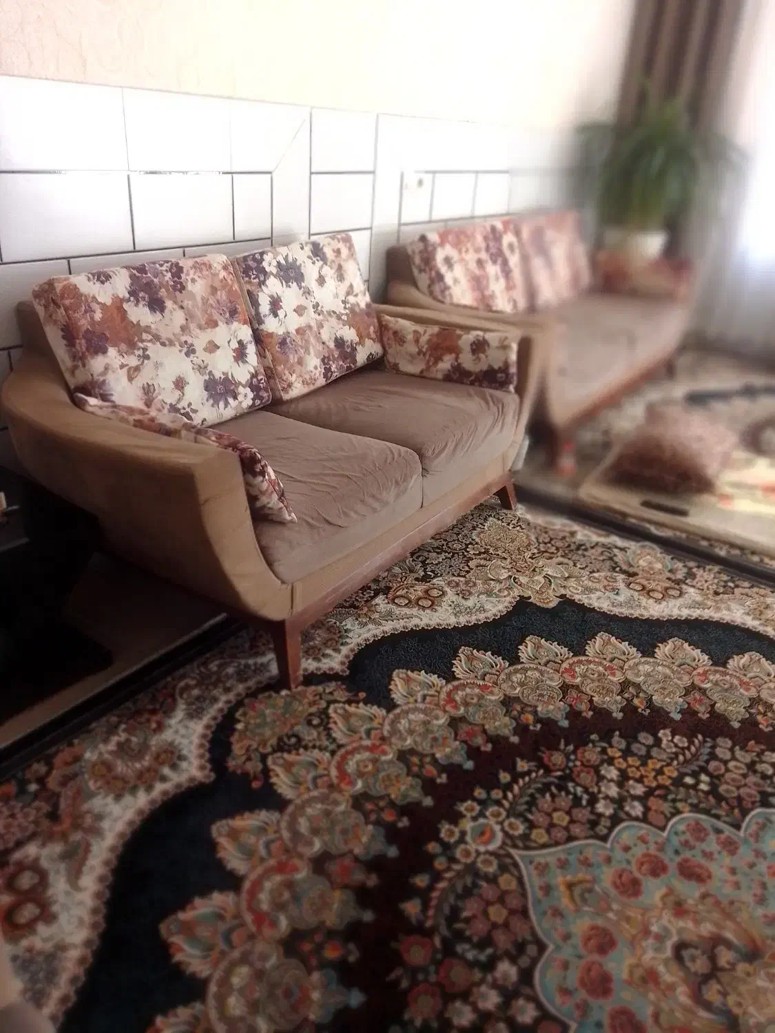 مبلمان راحتی در حد نو|مبلمان خانگی و میز عسلی|ازنا, |دیوار