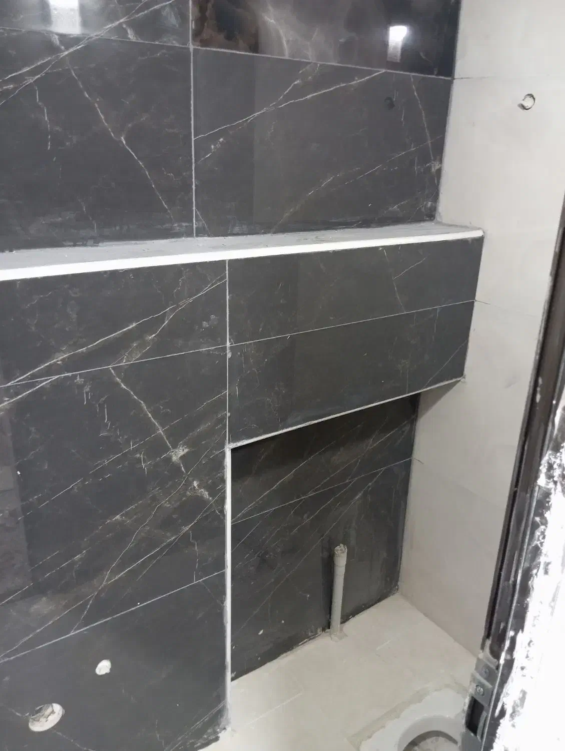 اوستا کاشی کاری وسرامیک وتخریب وسنگ|خدمات پیشه و مهارت|کیش, |دیوار