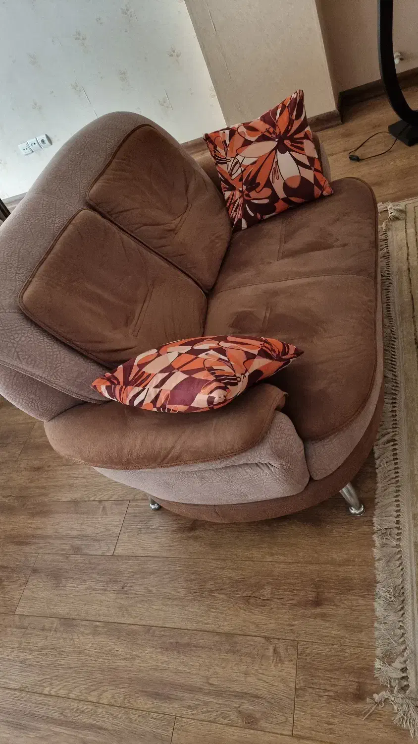 مبل تمام پارچه 7 نفره همراه با میز|مبلمان خانگی و میز عسلی|تهران, مجیدیه|دیوار