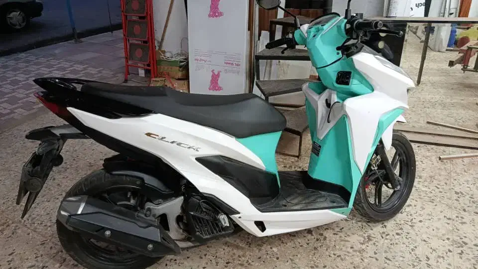 موتور به رنگ خاص به شرط مدل1402|موتورسیکلت|صومعه‌سرا, |دیوار