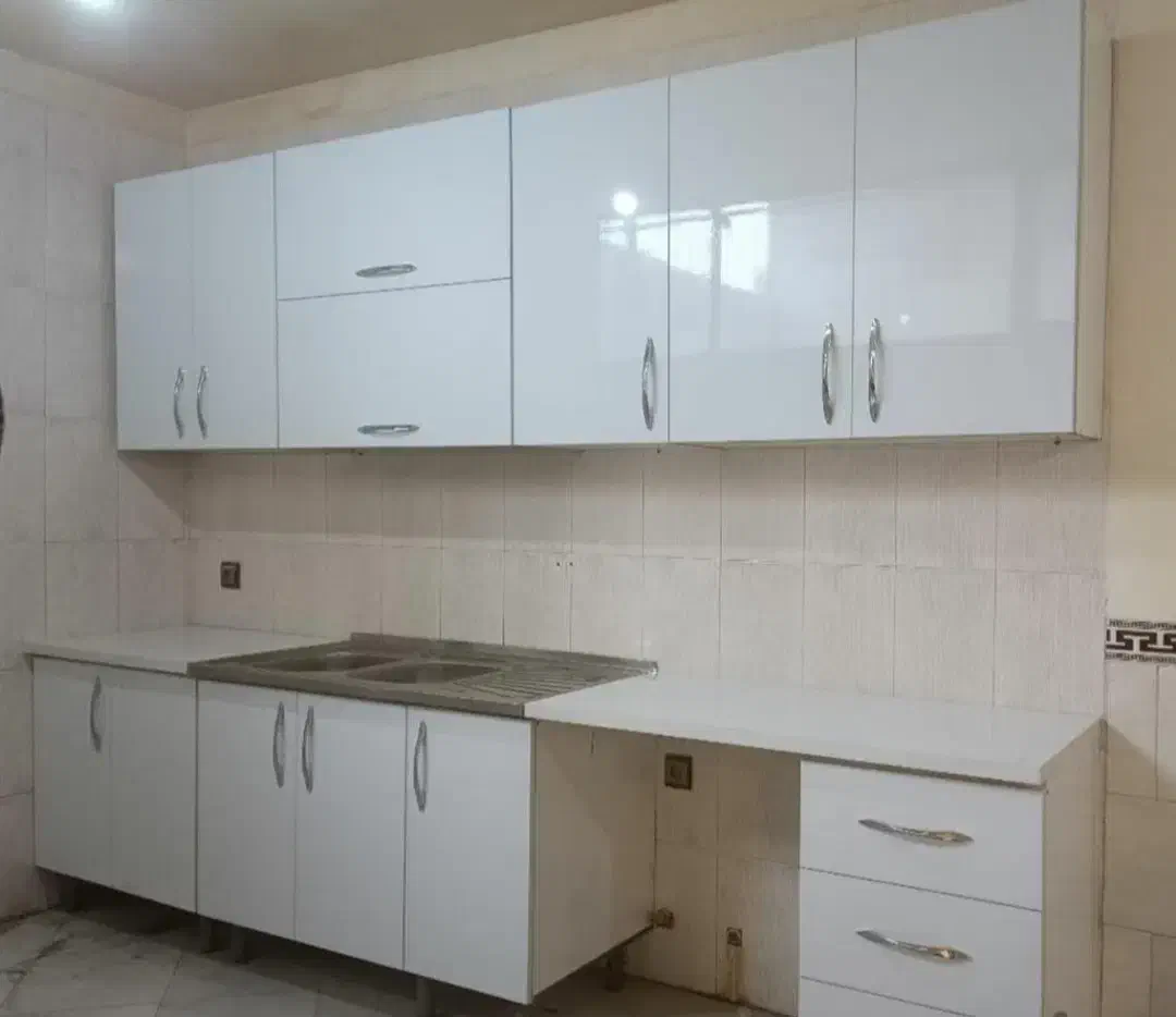 کابینتهای گلاس سفید طوسی کاپوچینو روشن کد ۱۶۵۲۱|مصالح و تجهیزات ساختمان|دامغان, |دیوار