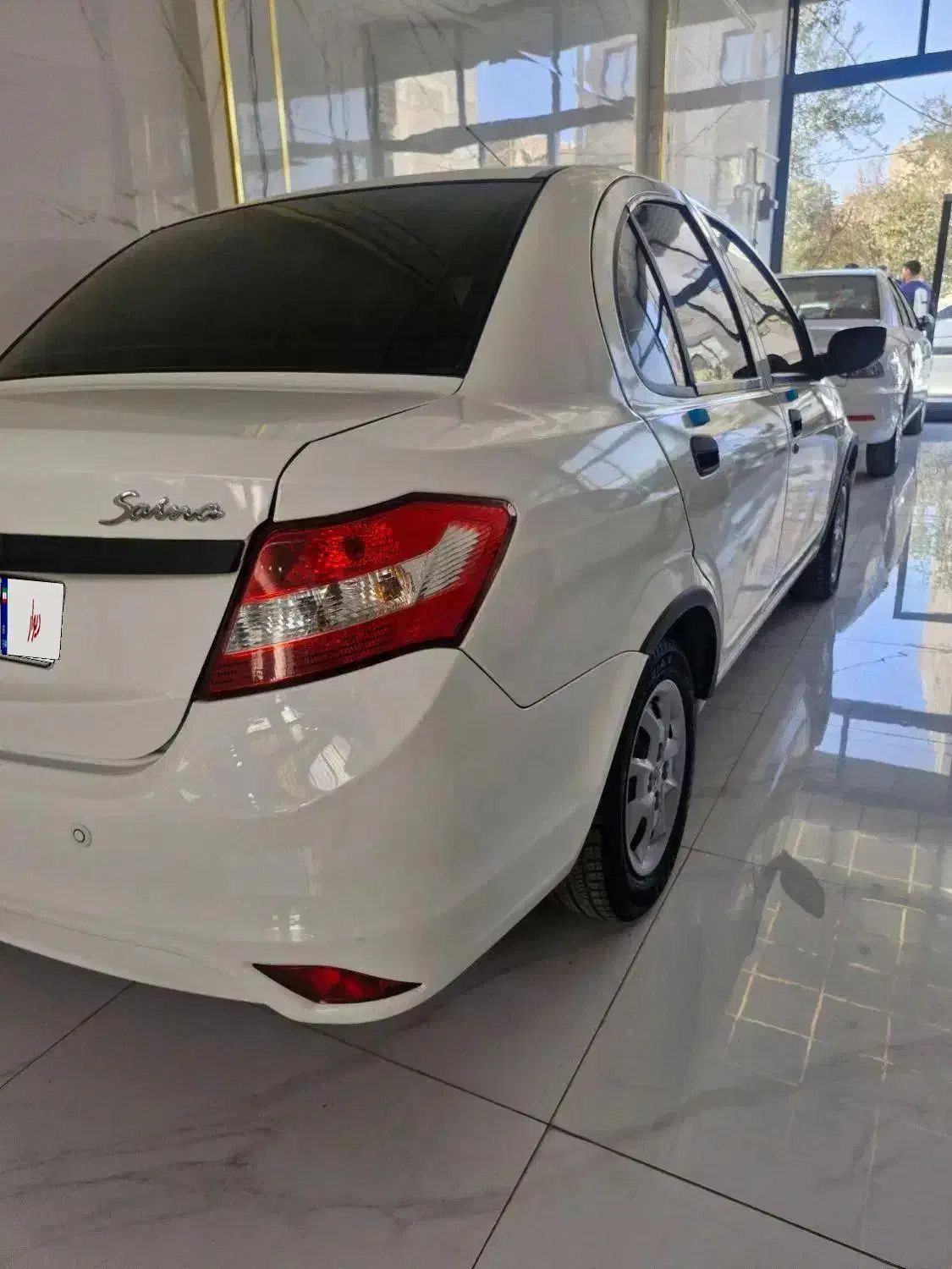 ساینا۱۴۰۰ بیرنگ (نقد واقساط)|خودرو سواری و وانت|قم, دروازه چوبی|دیوار