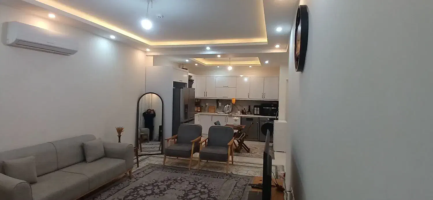 ۹۰متر/طبقه اول گرمایش ازکف/رو به افتاب/فول|اجارهٔ آپارتمان|مشهد, فرهنگیان (شهرک غرب)|دیوار