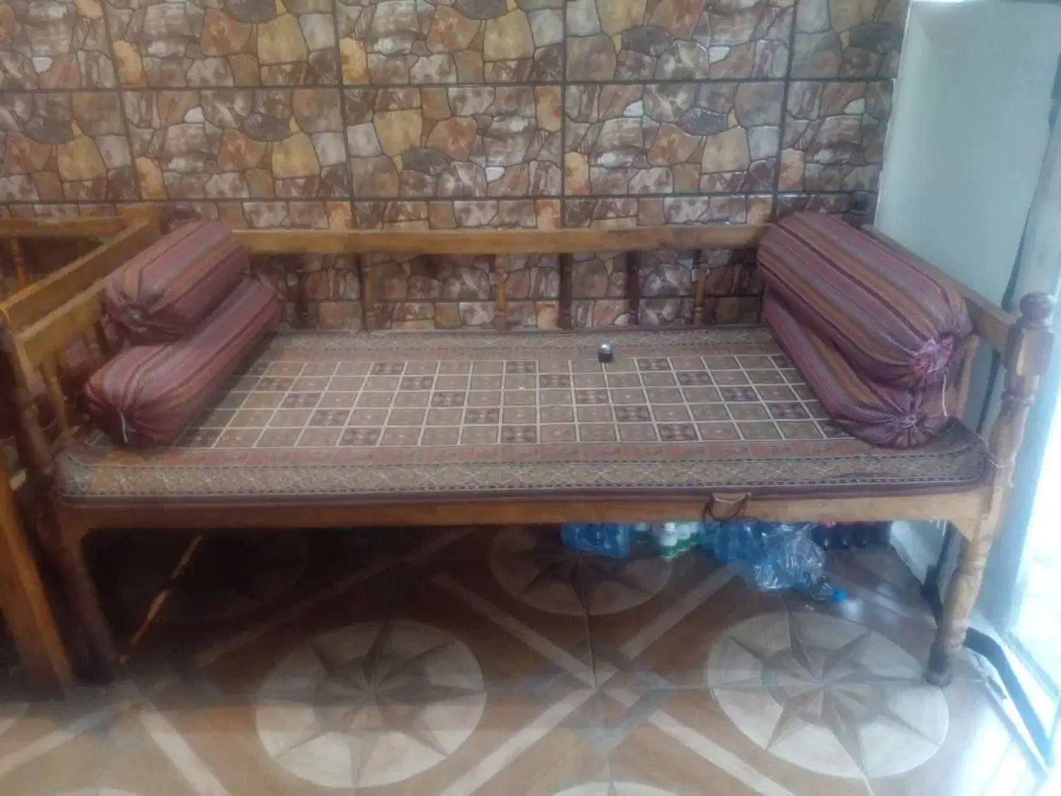 دکور و تخت سنتی|تخت و سرویس خواب|اصفهان, رکن الدوله شرقی|دیوار