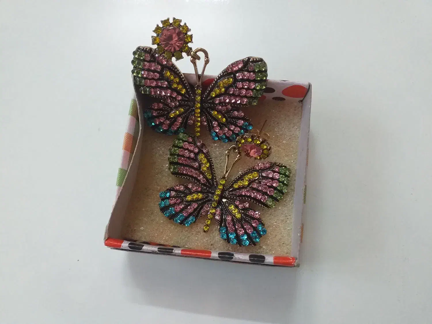 گوشواره مجلسی نگین‌دار (کاملاً نو)|جواهرات|اصفهان, ملک‌شهر|دیوار