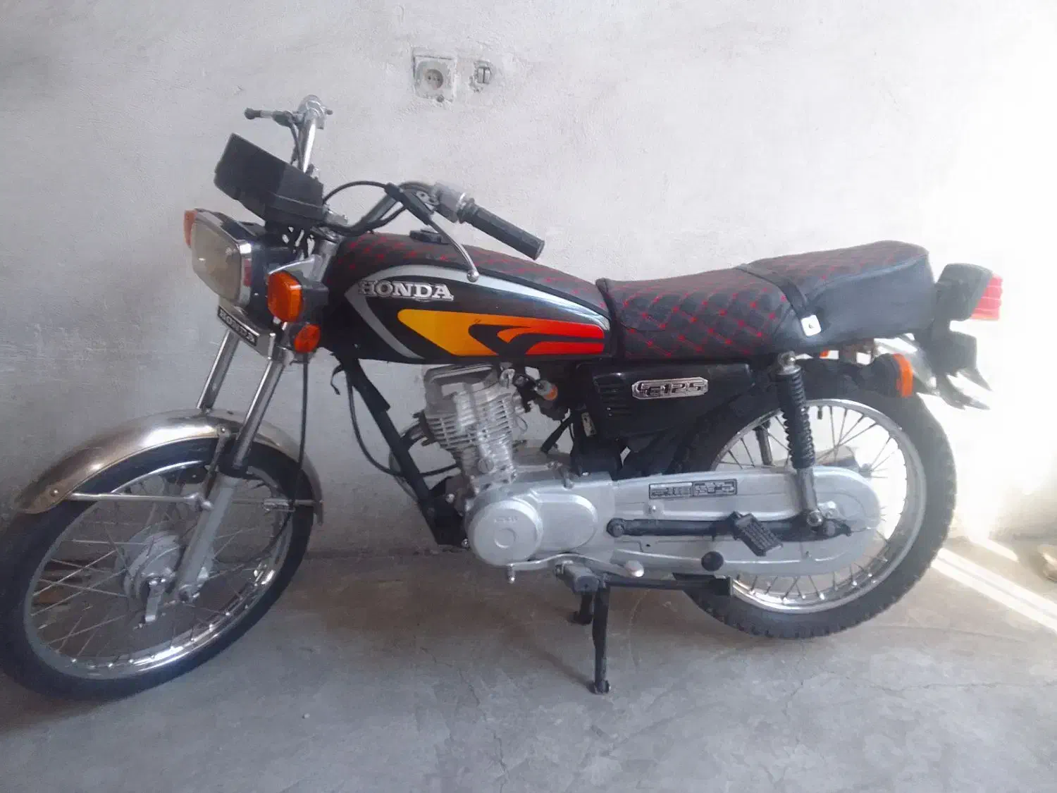 هوندا ۱۲۵ مدل ۸۴ پلاک ملی کاملا سالم|موتورسیکلت|یزد, |دیوار