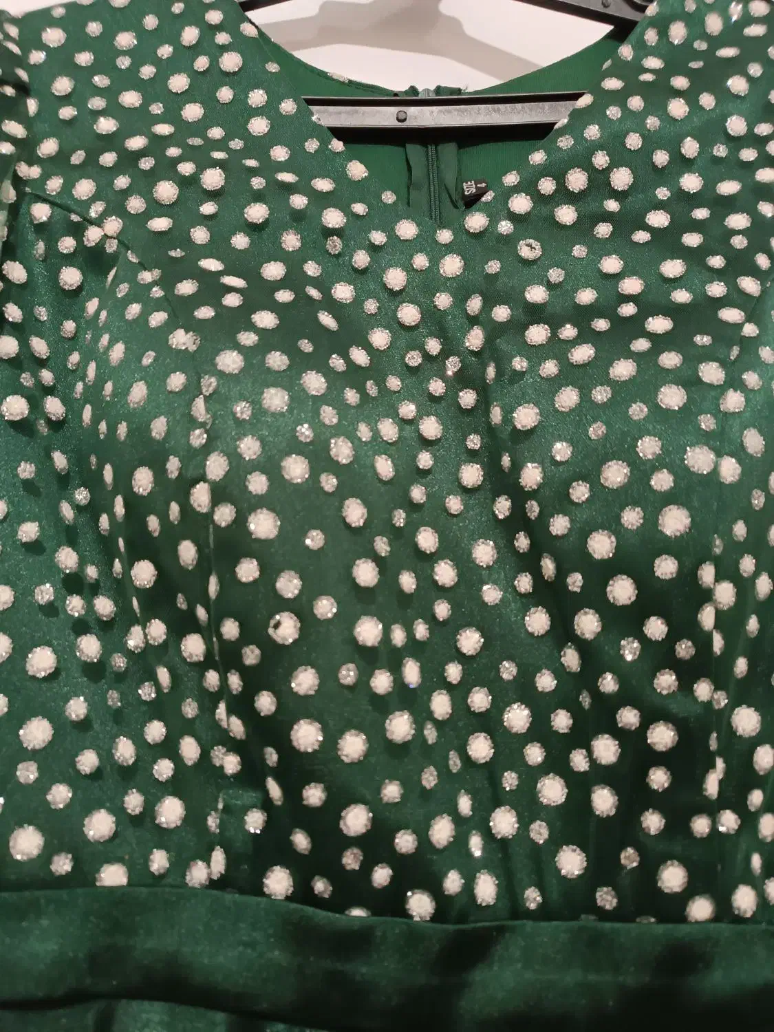 مجلسی نو|لباس|کرج, کوی امامیه|دیوار