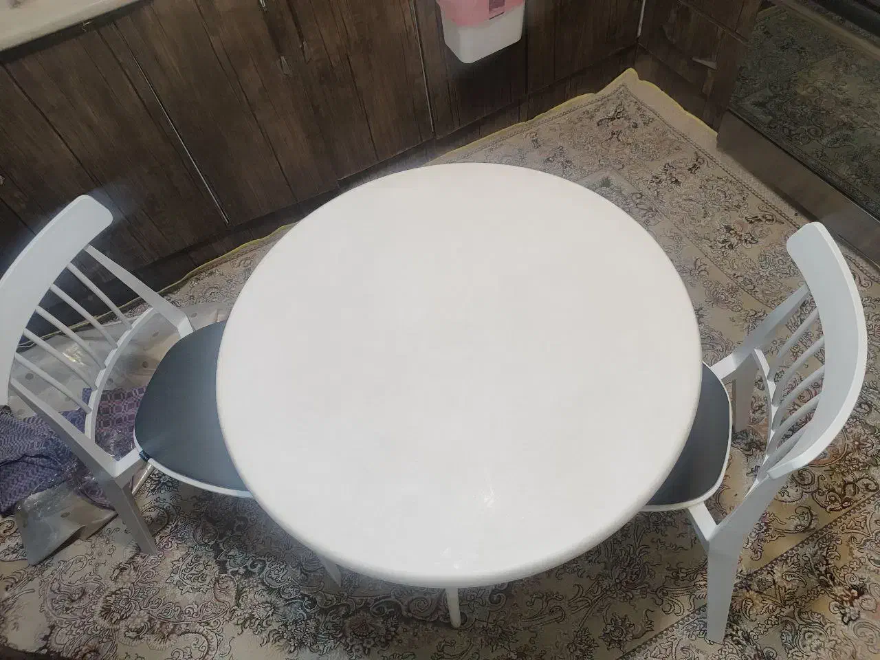 یک عدد میز صبحانه خوری|میز و صندلی غذاخوری|شهرکرد, |دیوار