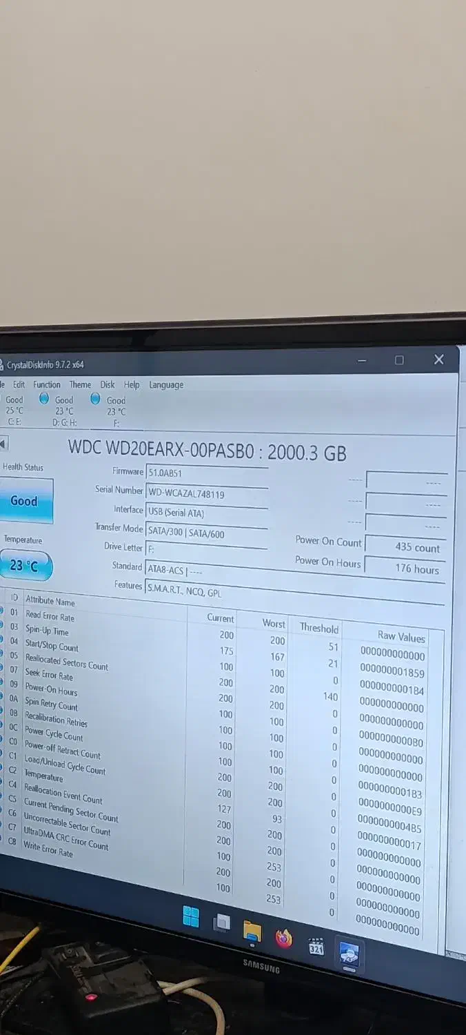 هارد اکسترنال ۲ ترابایت کم کار wd mybook|قطعات و لوازم جانبی رایانه|مشهد, شهرآرا|دیوار