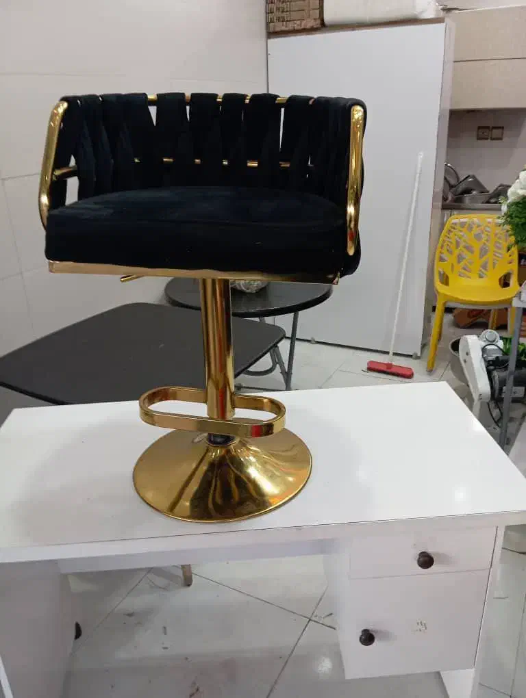 میز صندلی|صندلی و نیمکت|سلماس, |دیوار