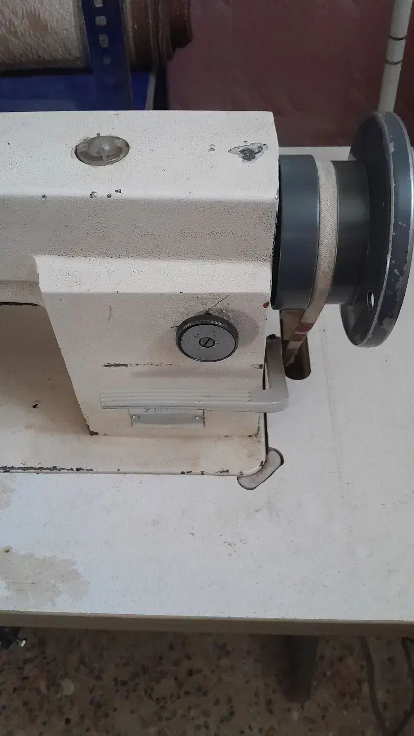 یک عدد پایه چرخ|چرخ خیاطی و ریسندگی|خمینی‌شهر, |دیوار