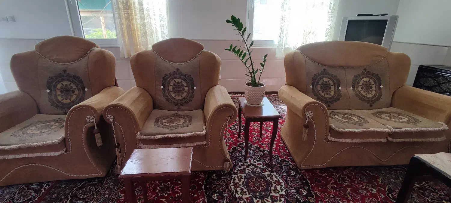مبل ۷ نفره تمیز اقتصادی|مبلمان خانگی و میز عسلی|قمصر, |دیوار