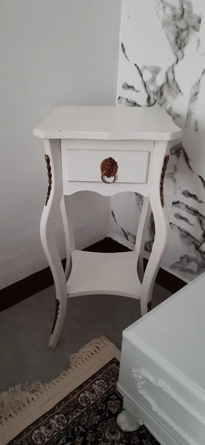 فروش میز تلفن و ساعت ایستاده|میز تلفن|ابهر, |دیوار