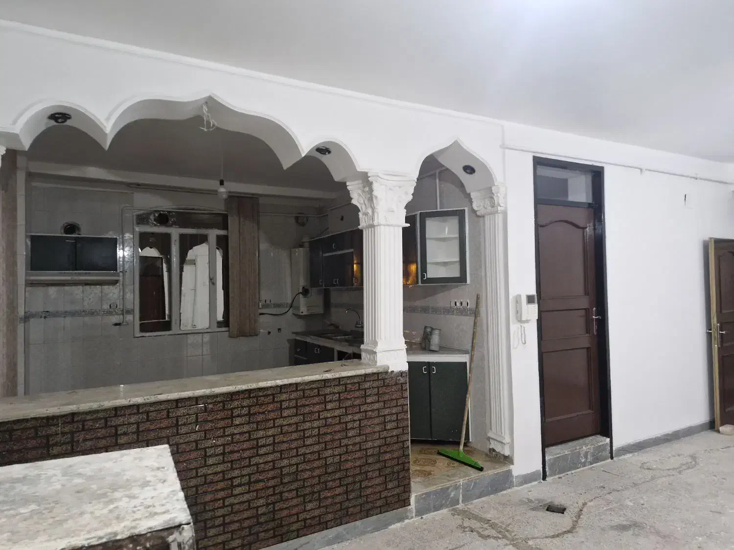 رهن کامل آپارتمان|اجارهٔ آپارتمان|مرودشت, بیست متری بیمارستان|دیوار