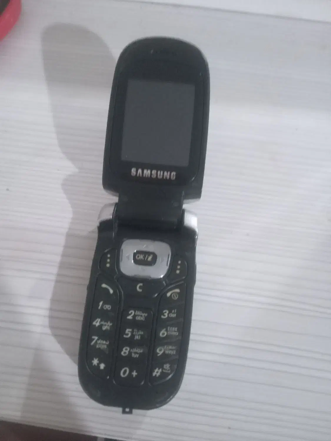 گوشی تاشو سالم با شارژر|موبایل|همدان, |دیوار