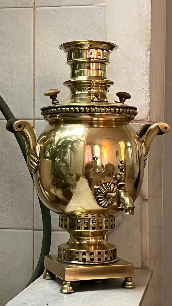 سماور توپی روسی|کلکسیون اشیاء عتیقه|میبد, |دیوار