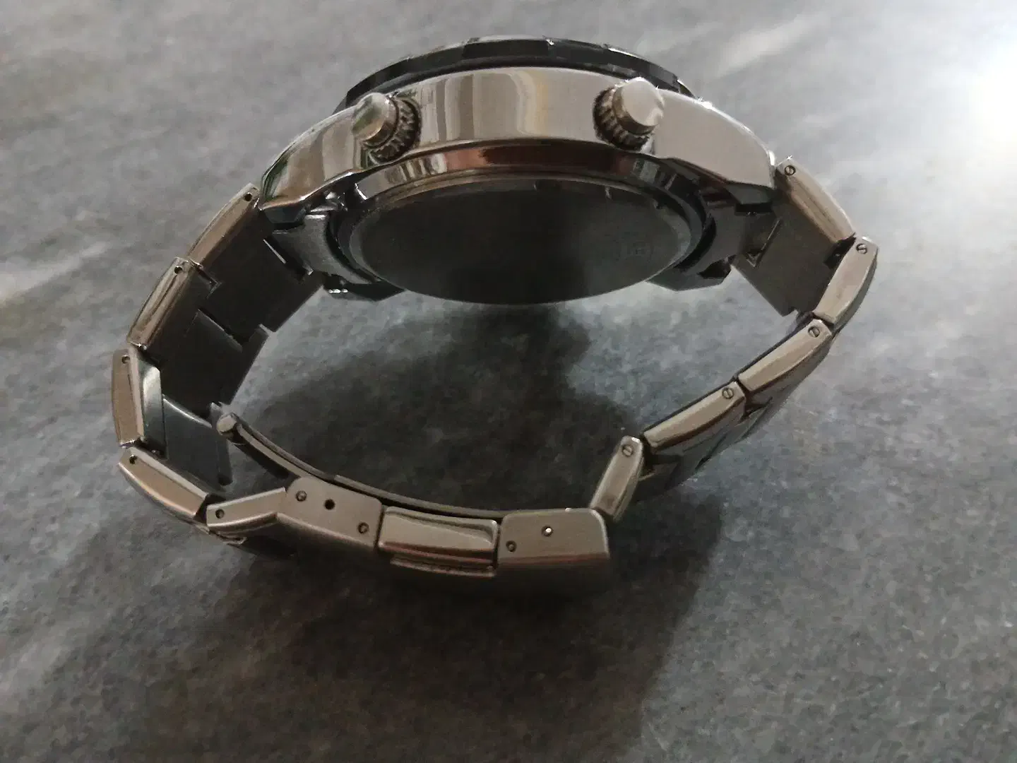 ساعت بایدن اصل|ساعت|شیراز, لب آب|دیوار