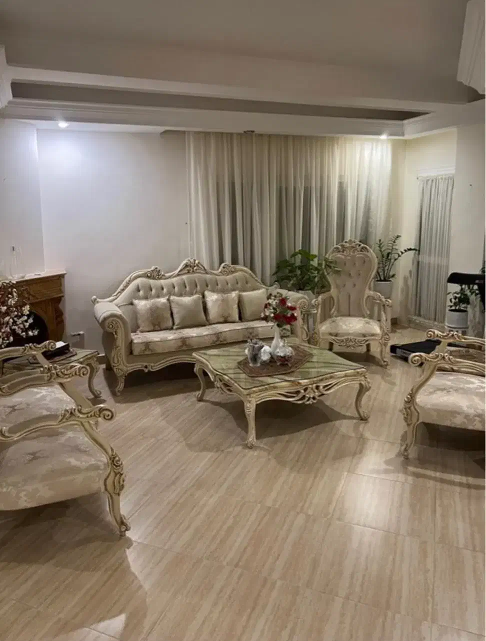 مبلمان ۷نفره با میز و عسلی و میزناهار خوری ۱۰ نفره|مبلمان خانگی و میز عسلی|چالوس, |دیوار