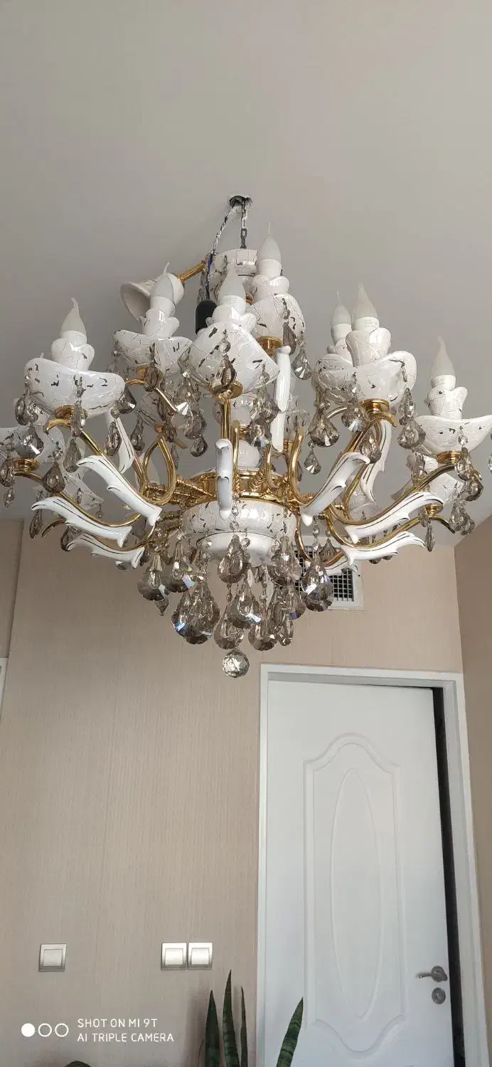 لوستر|لوستر و چراغ آویز|پرند, فاز ۳|دیوار