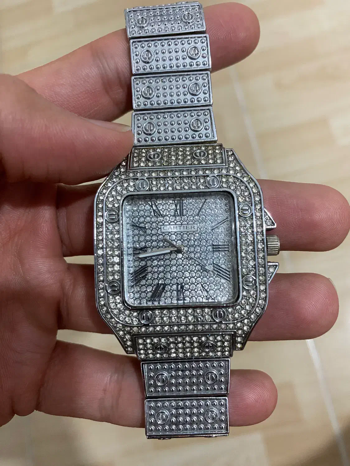 ساعت مچی|ساعت|گرگان, |دیوار