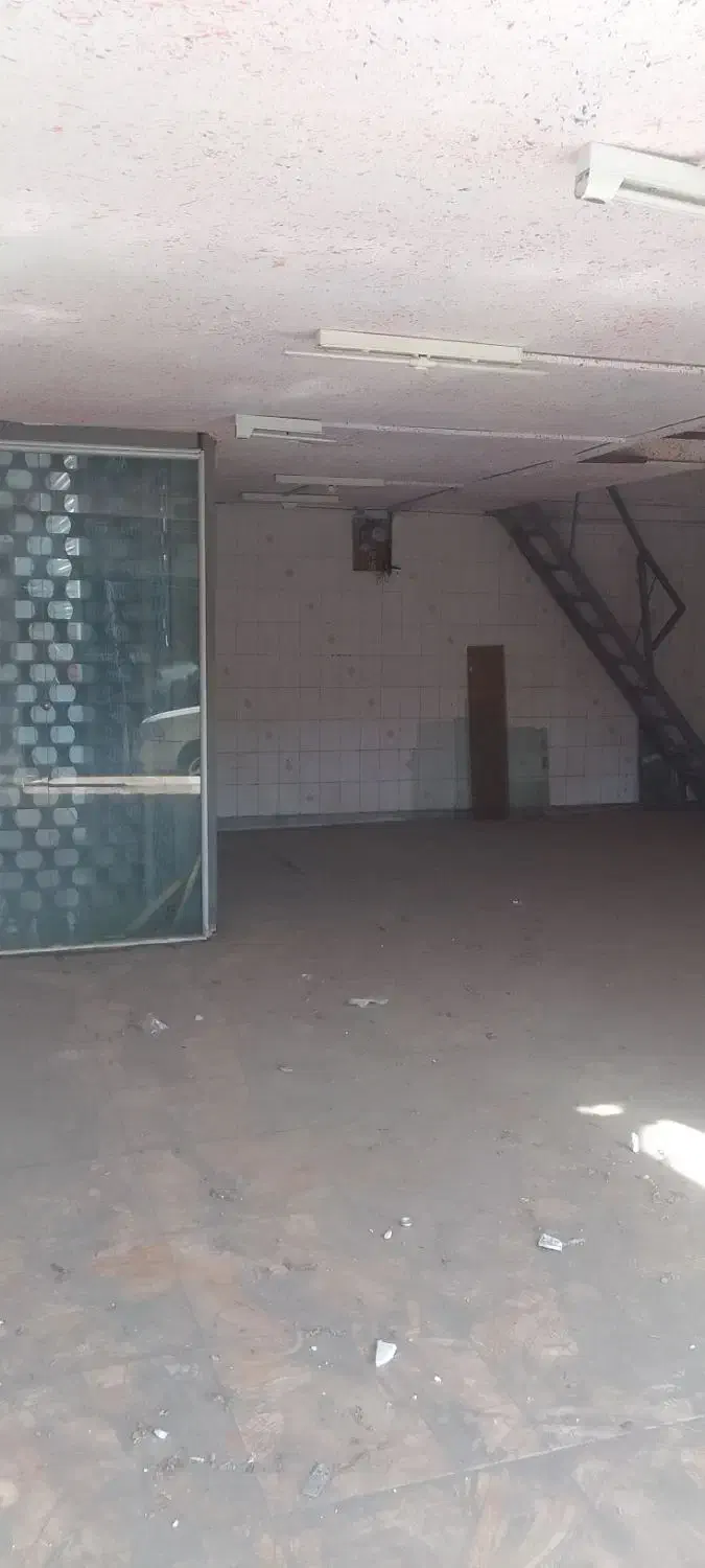 فروش مغازه ۴۵ متری با بالکن ۲۵ متری در بازار روز|فروش مغازه و غرفه|بابل, |دیوار