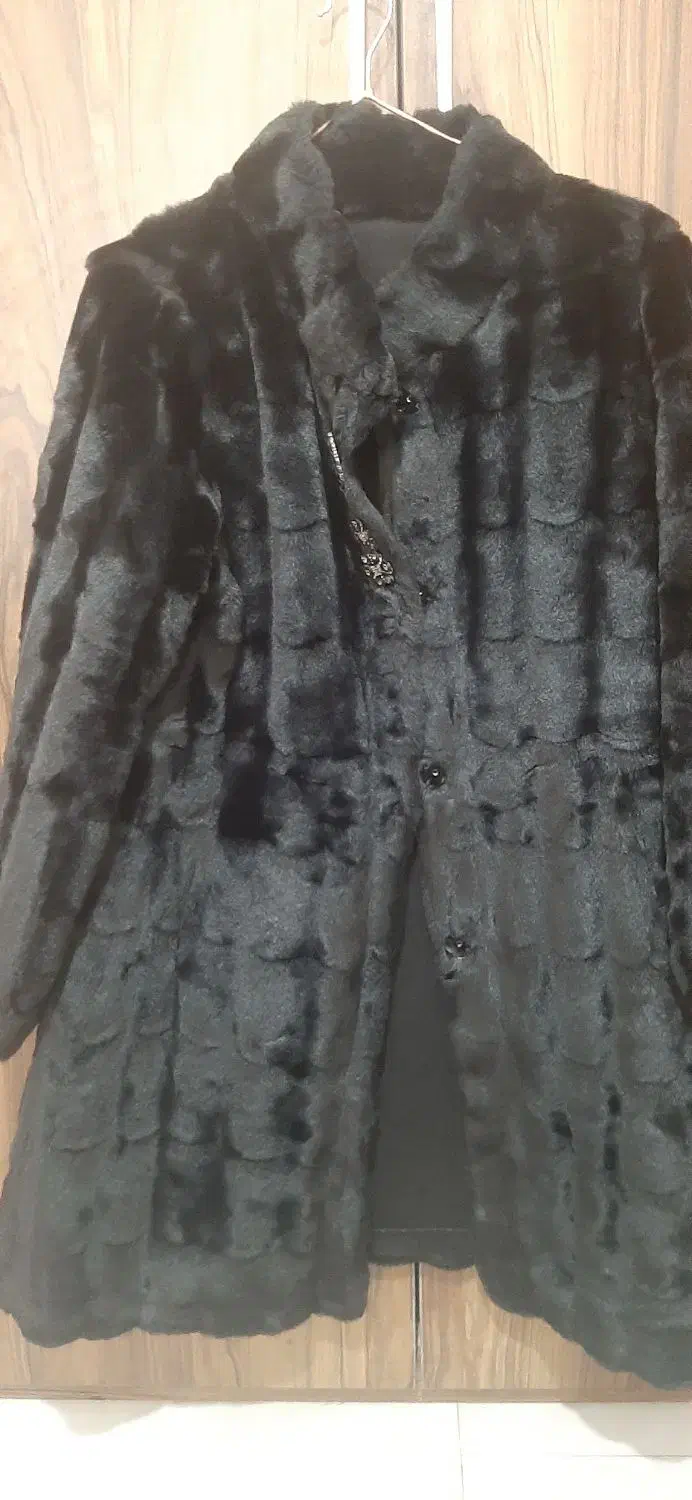 پالتو خز|لباس|سلمان‌شهر, |دیوار