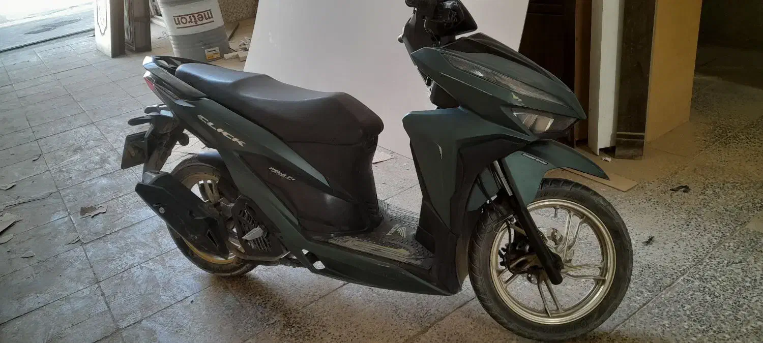 فروش موتورکلیک لا کاغذی  مدل ۴۰۱  سالم|موتورسیکلت|ابریشم, |دیوار