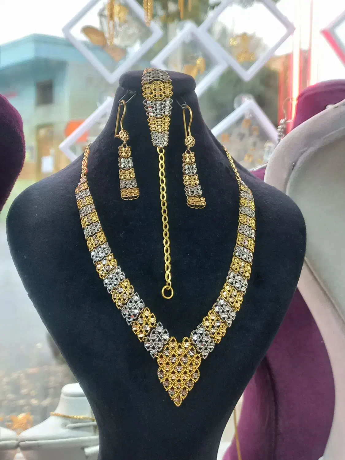 طلا سرویس زیبای تراشخور(بدون اجرت)|جواهرات|تبریز, |دیوار