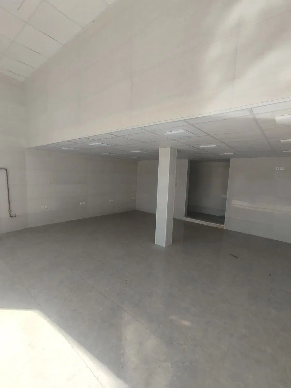 مغازه بر خیابان|اجارهٔ مغازه و غرفه|آستانه اشرفیه, |دیوار