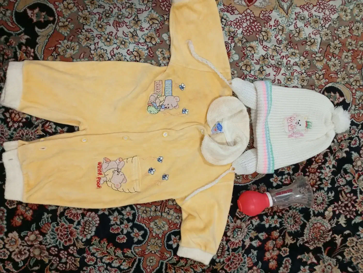 سرهمی مخمل نوزادی همراه کلاه بافت|کفش و لباس بچه|رشت, شهرک صبا|دیوار