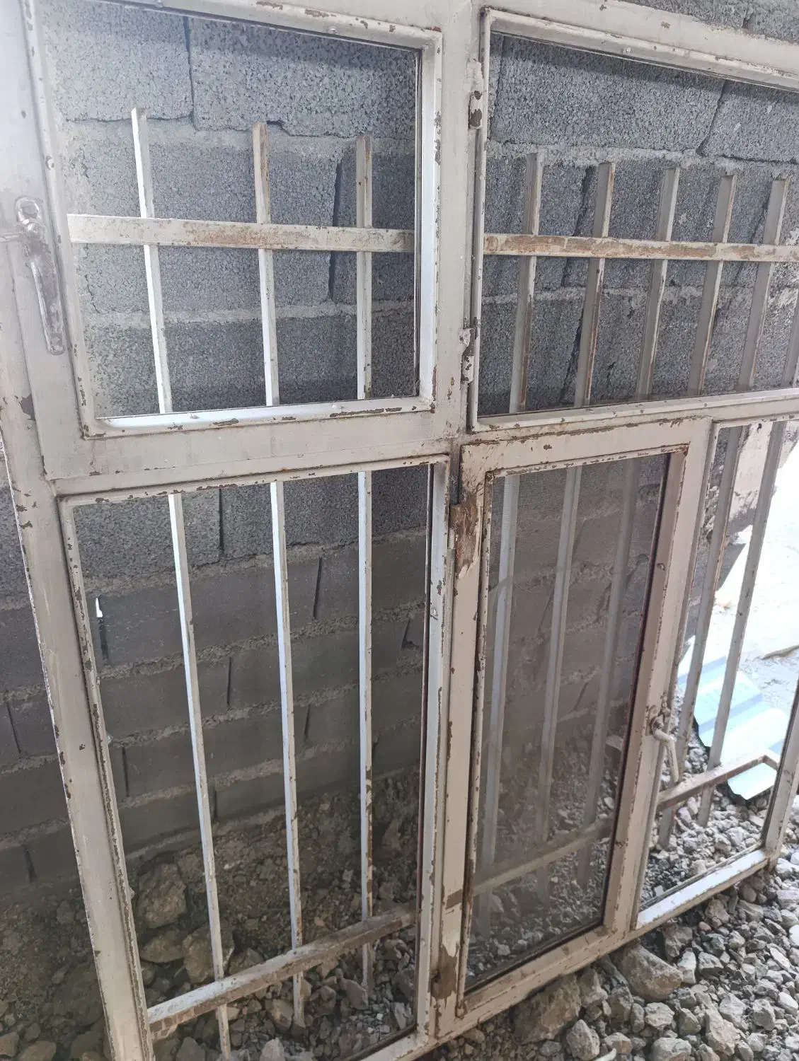 پنجره حفاظ دار|مصالح و تجهیزات ساختمان|رودهن, |دیوار