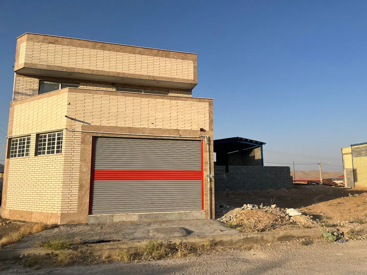 زمین نیمه مزاحم|فروش زمین و ملک کلنگی|بروجن, |دیوار