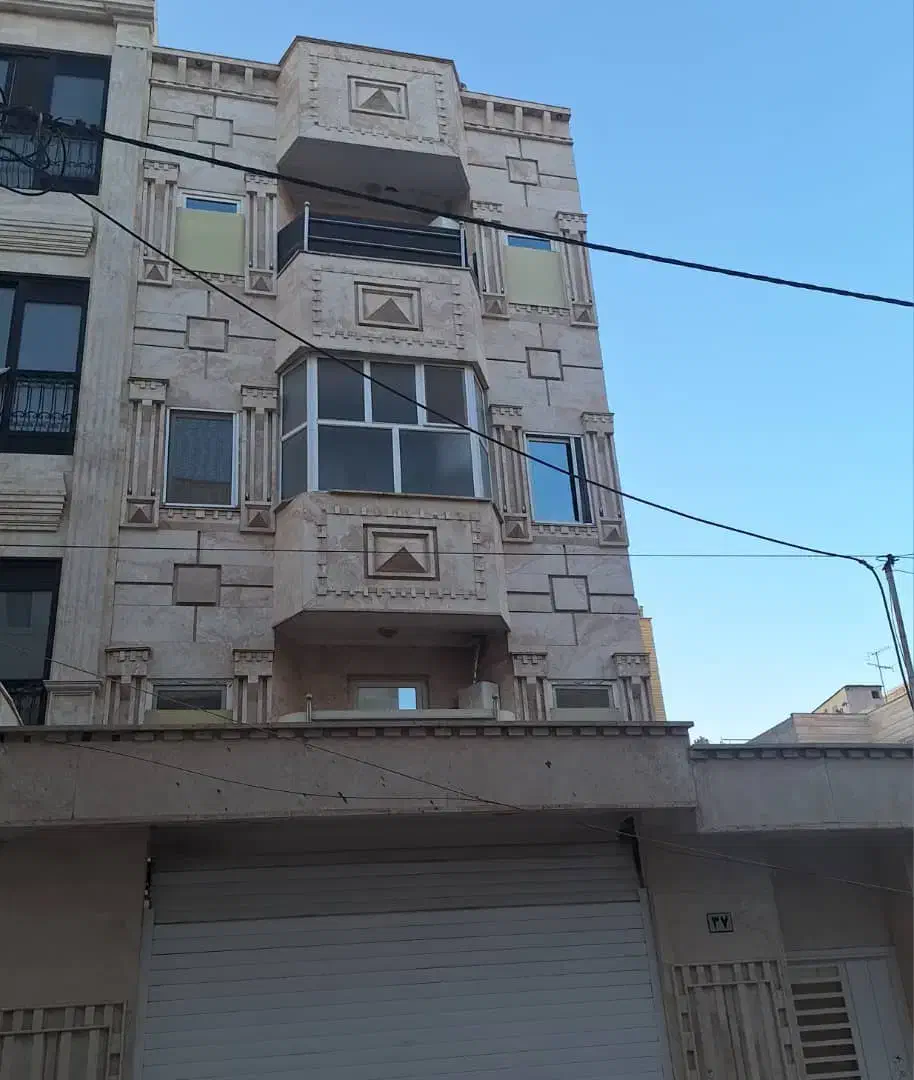 آپارتمان ۱۱۷ متر(موقعیت عالی)سه خواب(سنددار)|فروش آپارتمان|قم, انسجام|دیوار