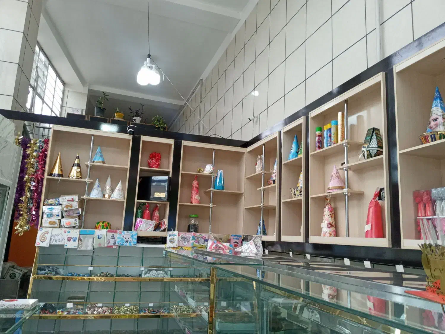 دکور مغازه جنس ام دی اف درجه یک|کتابخانه، شلف، قفسههای دیواری|قزوین, |دیوار