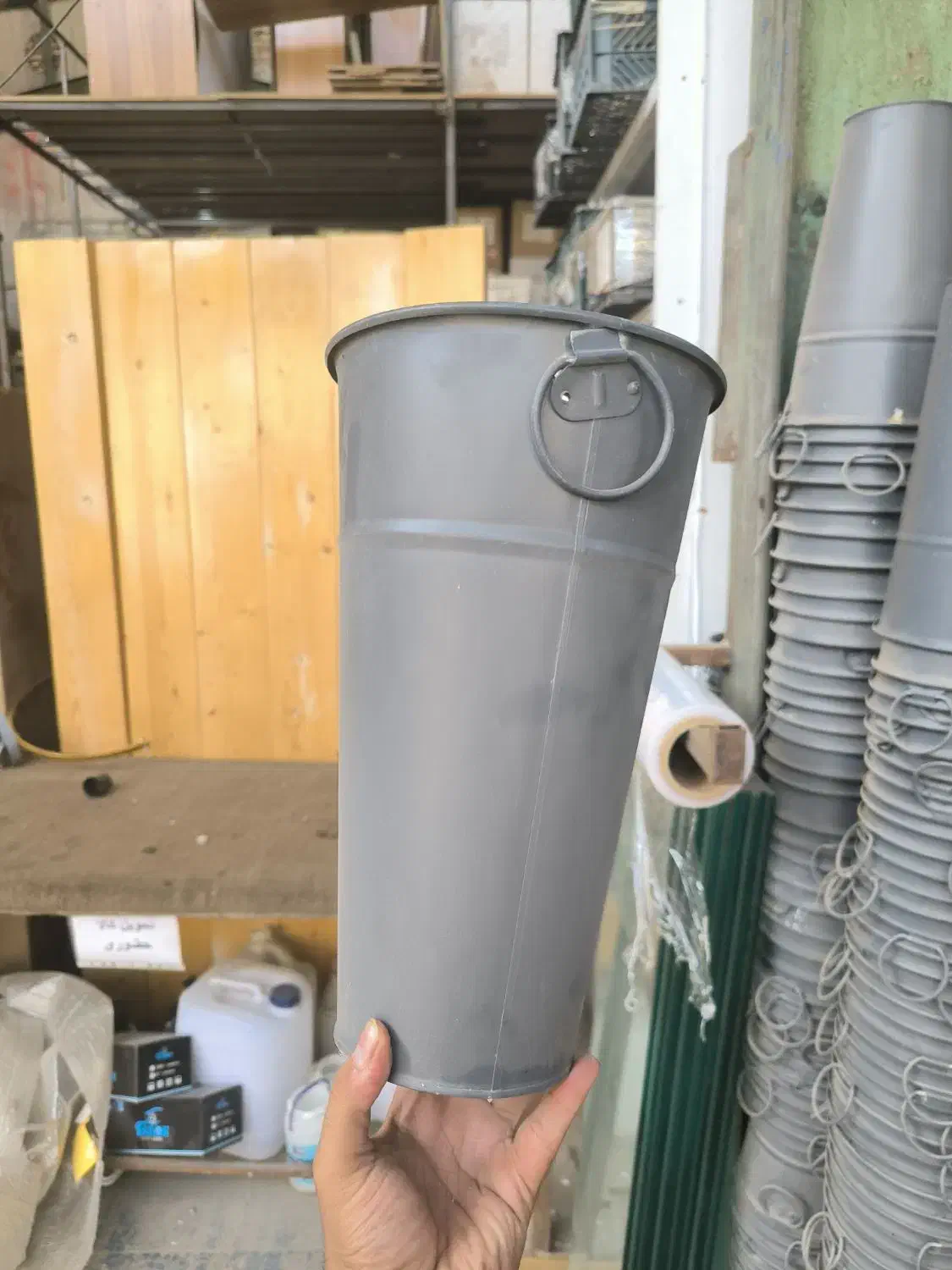 سطل فلزی|لوازم نظافت|قم, الغدیر|دیوار