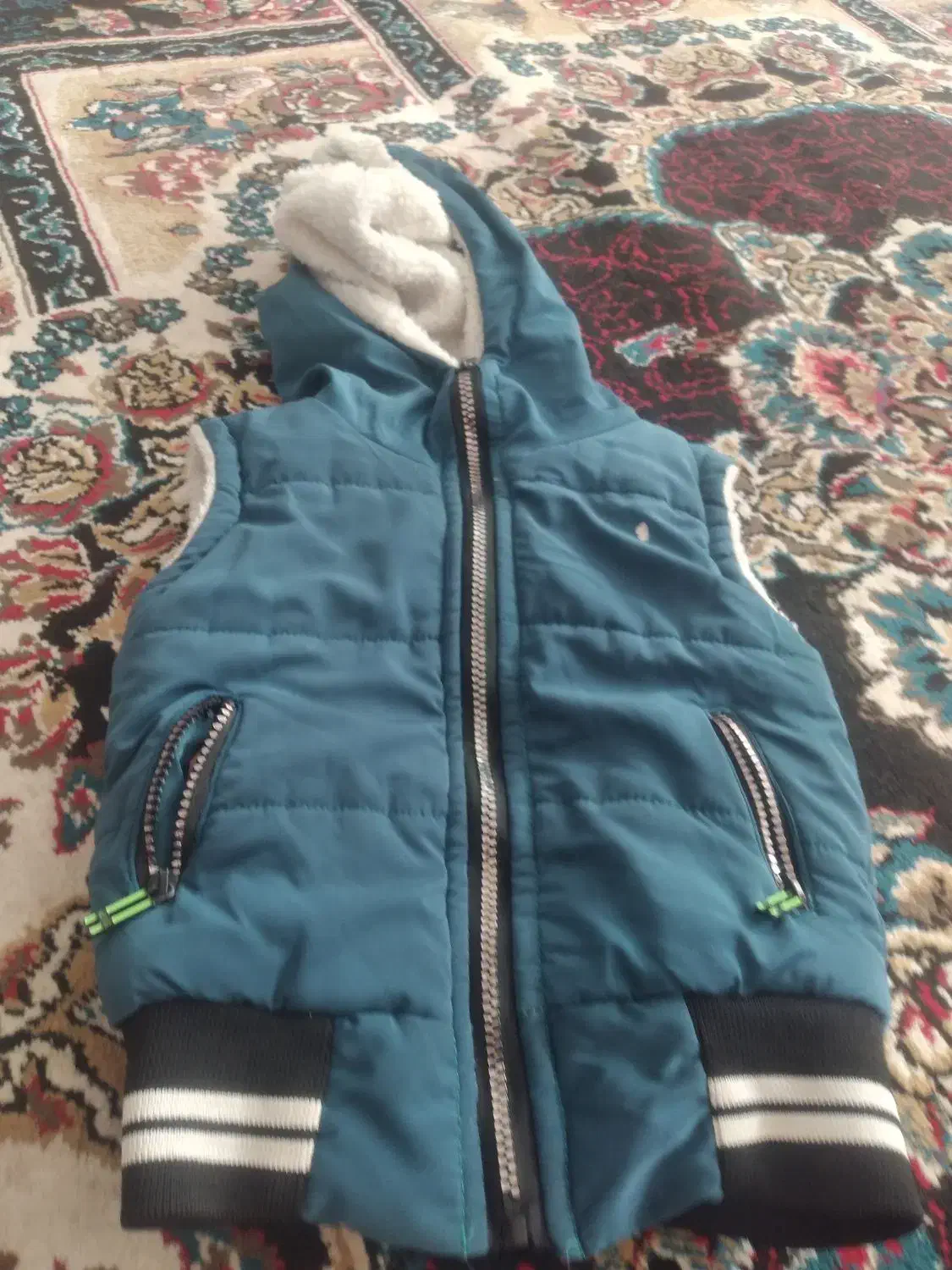 سویشرت وپافر بچه گانه اسپرت درحدنو|کفش و لباس بچه|کاشان, کارگر|دیوار