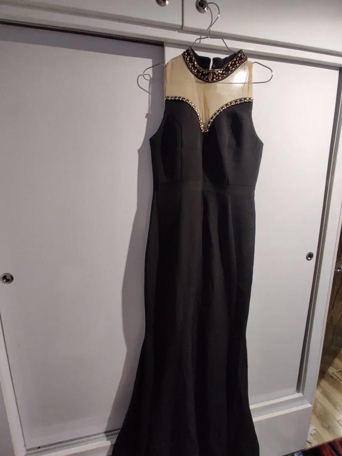 لباس مجلسی|لباس|رشت, گلزاران|دیوار