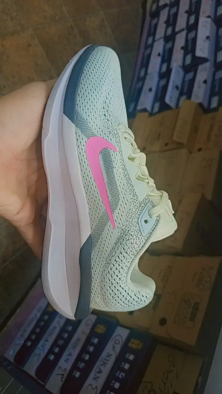 کفش اسپورت دخترانه ، زنانه ، پسرانه|کیف، کفش، کمربند|صدرا-فارس, فاز ۱|دیوار