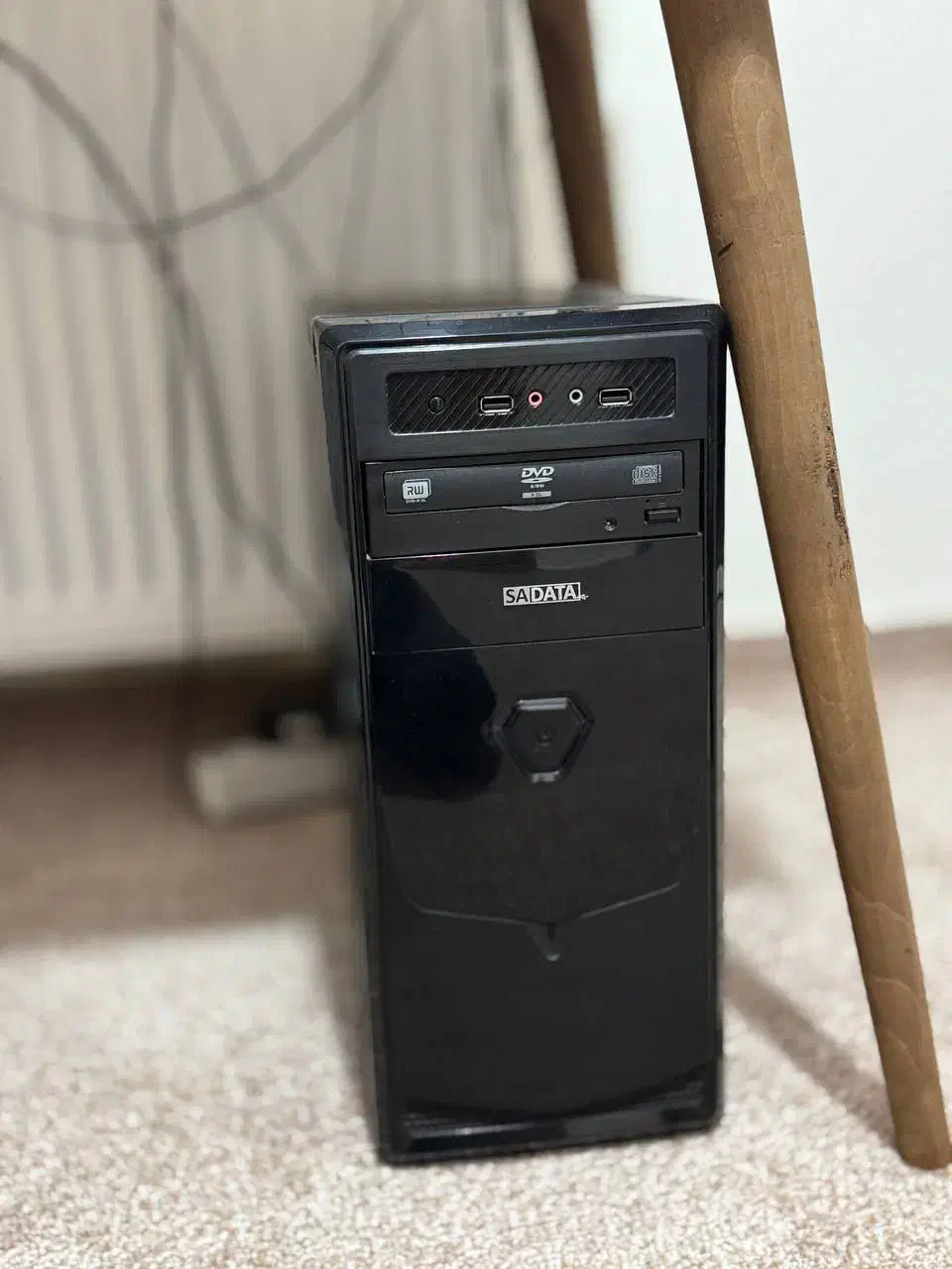 یک ست کامل کامپیوتر  کیس، کامپیوتر، موس و کیبورد .|رایانه رومیزی|کرج, گلشهر|دیوار