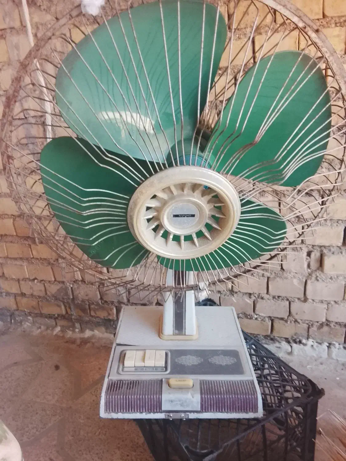 پنکه پارس خزر|پنکه و تصفیه‌کنندهٔ هوا|شوشتر, |دیوار