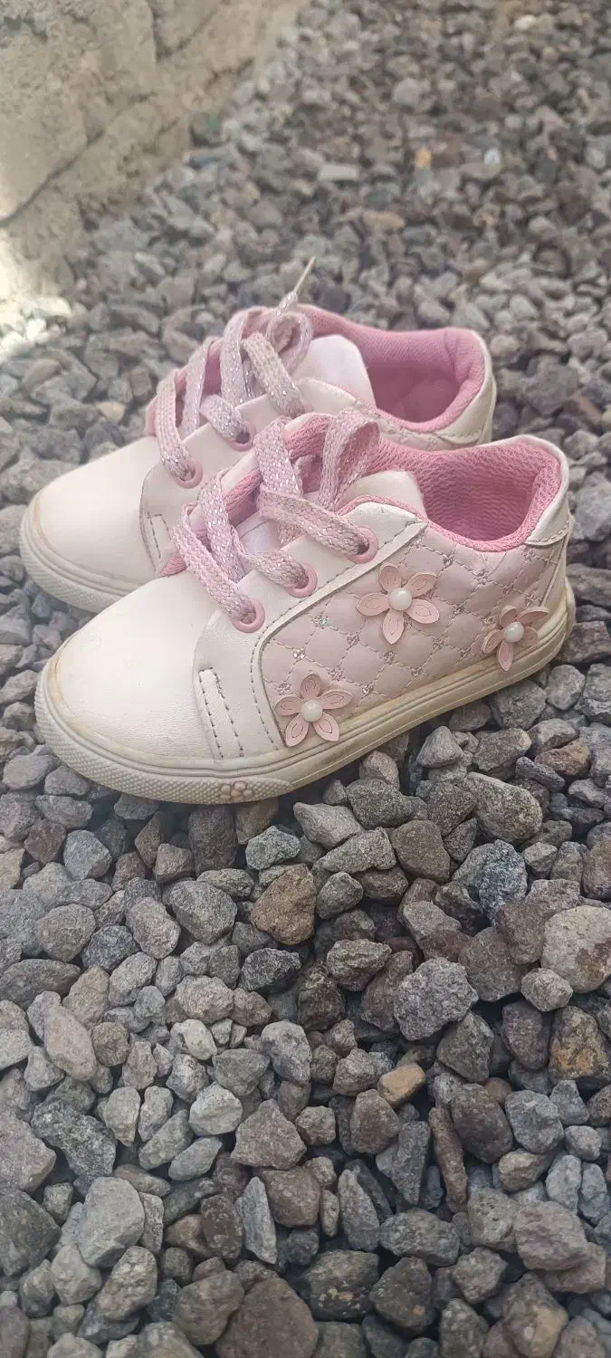 کفش اسپورت بچگانه|کفش و لباس بچه|آذرشهر, |دیوار