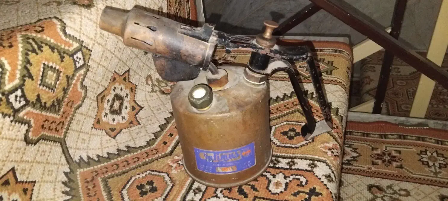 چراغ نفتی|کلکسیون اشیاء عتیقه|نسیم‌شهر, |دیوار