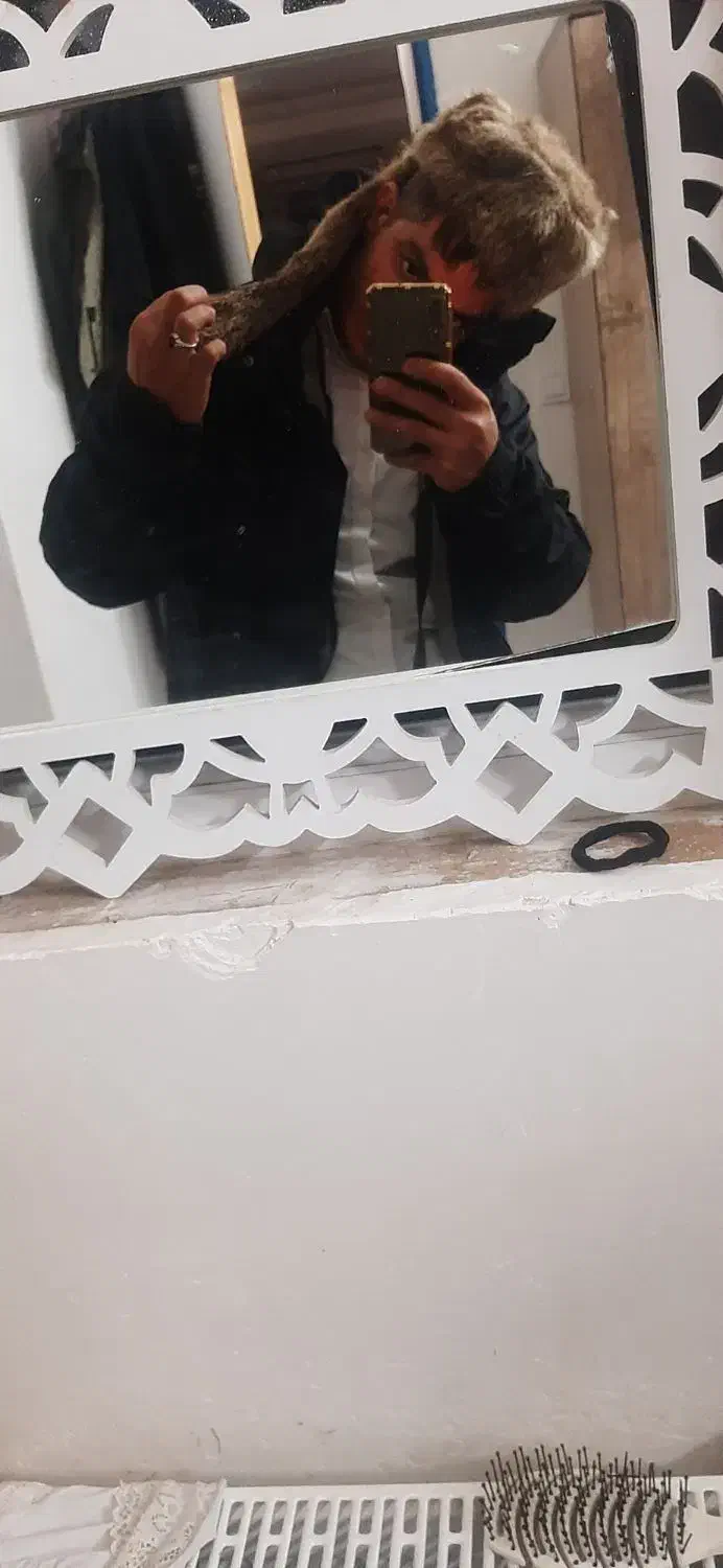 کلاه|لباس|تهران, افسریه جنوبی|دیوار